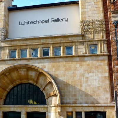 The Whitechapel Gallery (adapted) (Image by Herry Lawford [CC BY 2.0] via flickr)