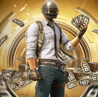 Eine Illustration eines Spielcharakters aus PUBG, der in einer dynamischen Szene steht, umgeben von digitalen Guthabenkarten und Münzen mit dem Label "UC". Die Farbtöne sind gold und dynamisch gestaltet, wodurch die Szene eine lebendige und actionreiche Atmosphäre erhält.